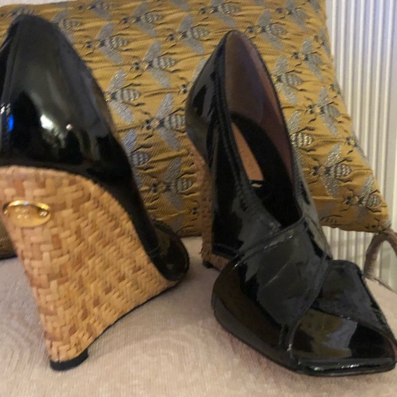 BCBG Patten leather open toe wedge sandal - Picture 3 of 8